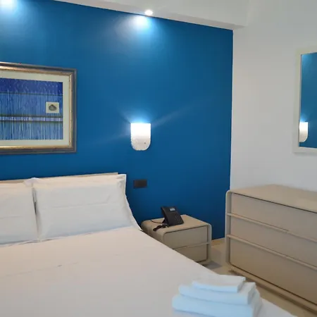 Πανσιόν Ego' Marine Mandatoriccio Marina